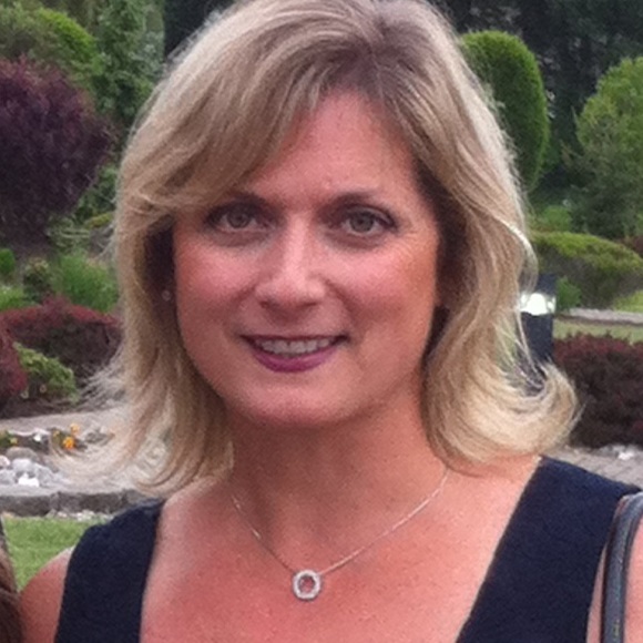 Meet your Posher, Karen - Picture 2 of 2